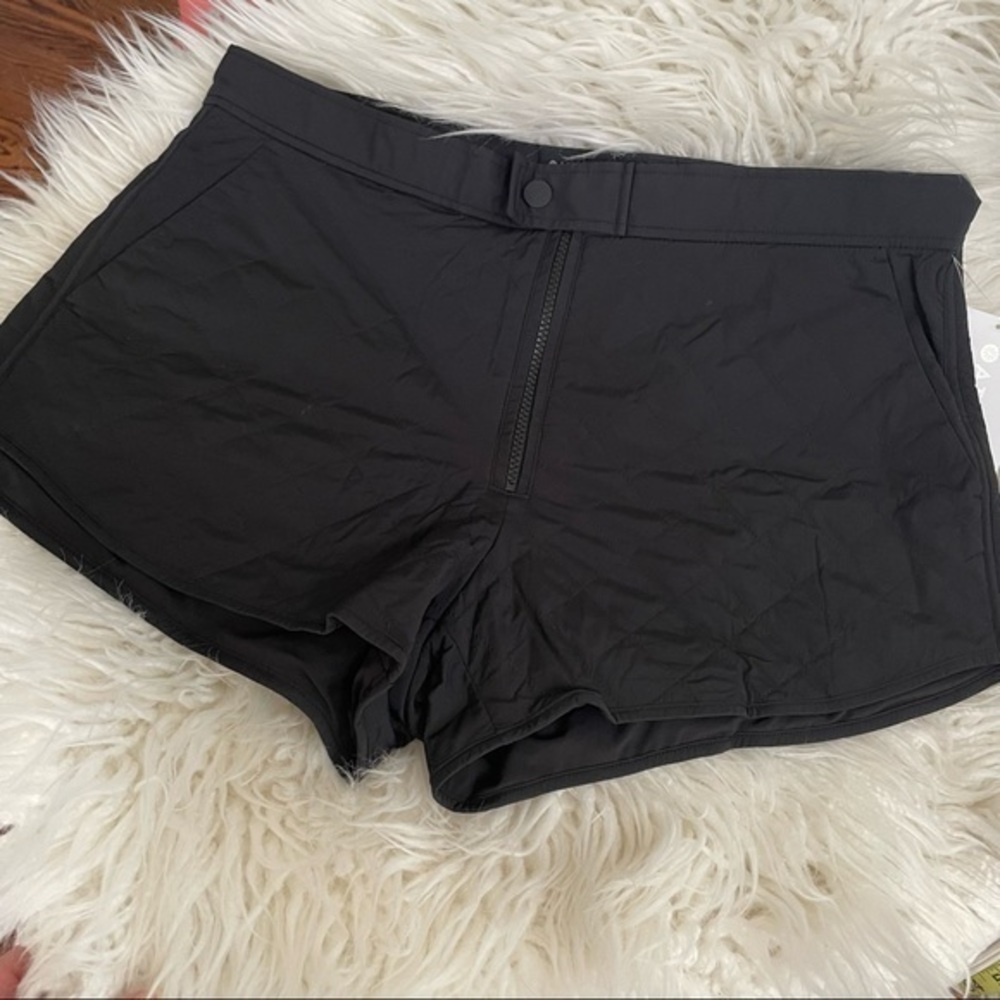 Athleta black‎ toasty buns insulated shorts size 14 NWT